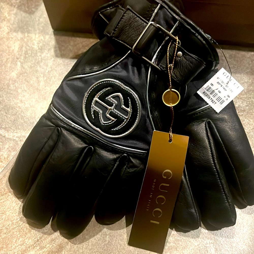 Authentic Gucci leather gloves size 9/